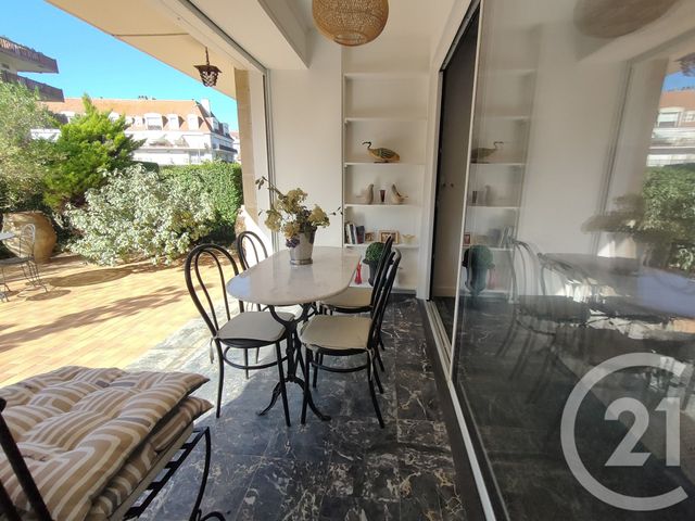 Appartement F2 à vendre - 2 pièces - 50.88 m2 - DEAUVILLE - 14 - BASSE-NORMANDIE - Century 21 Tirard-Gardie