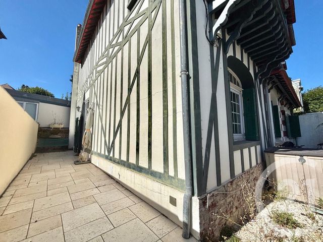 Appartement F4 à vendre - 4 pièces - 90.67 m2 - DEAUVILLE - 14 - BASSE-NORMANDIE - Century 21 Tirard-Gardie