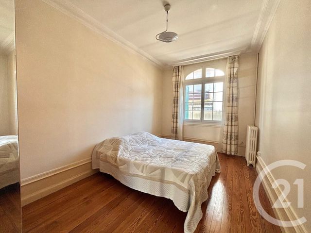 Appartement F4 à vendre - 4 pièces - 90.67 m2 - DEAUVILLE - 14 - BASSE-NORMANDIE - Century 21 Tirard-Gardie
