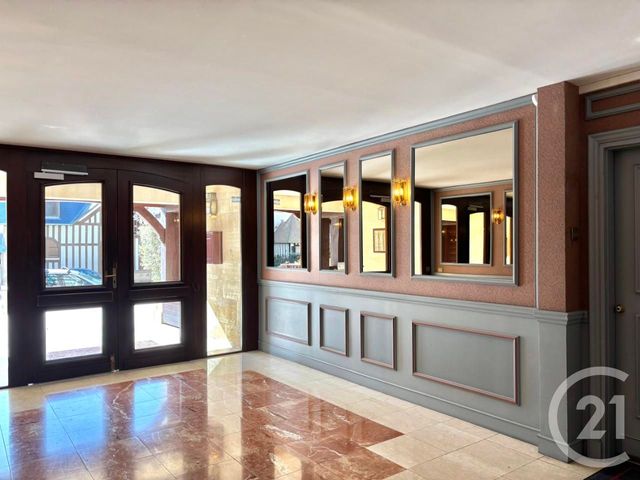 Appartement F2 à vendre - 2 pièces - 45.92 m2 - DEAUVILLE - 14 - BASSE-NORMANDIE - Century 21 Tirard-Gardie